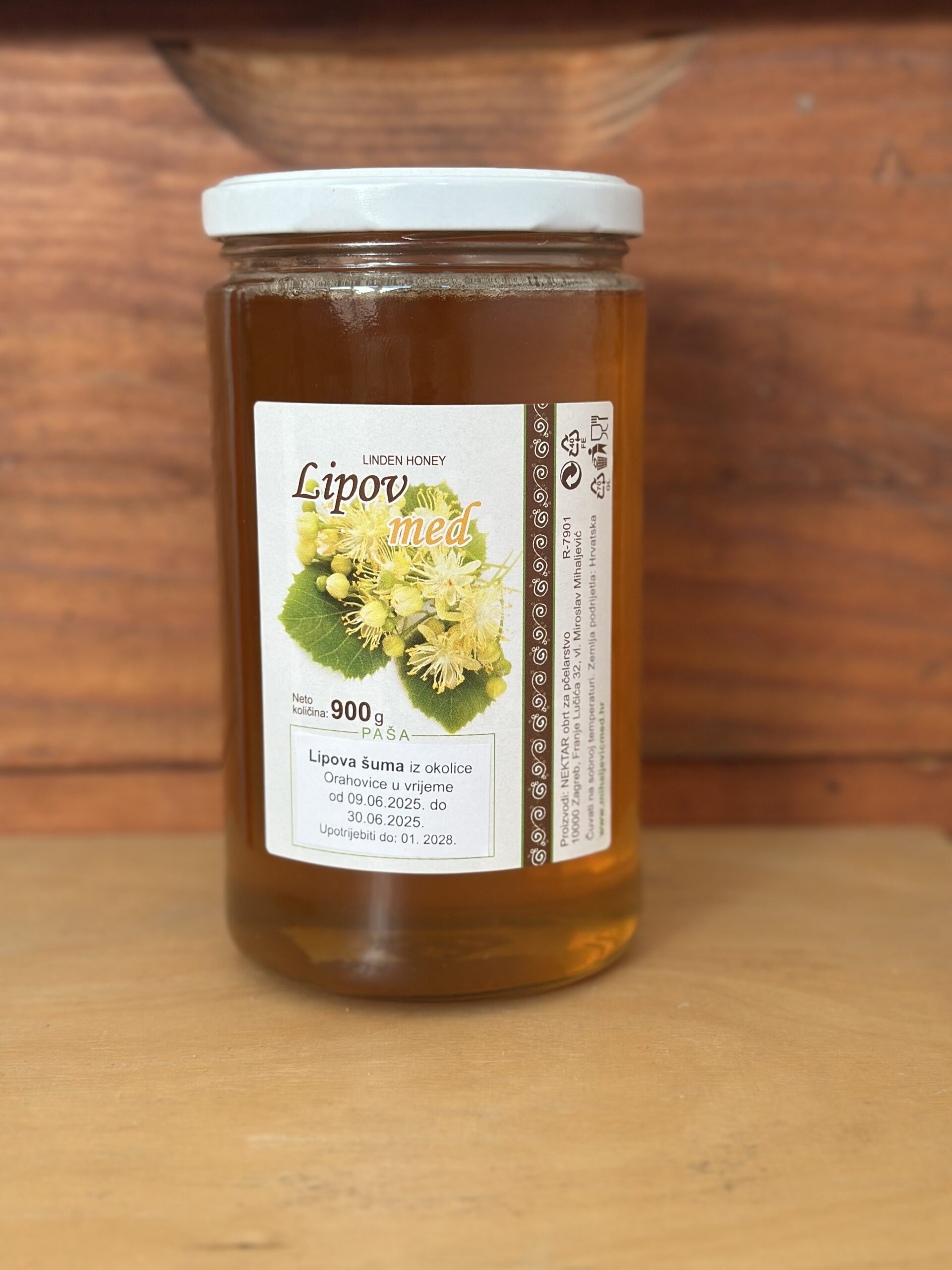 Lipov med 900g
